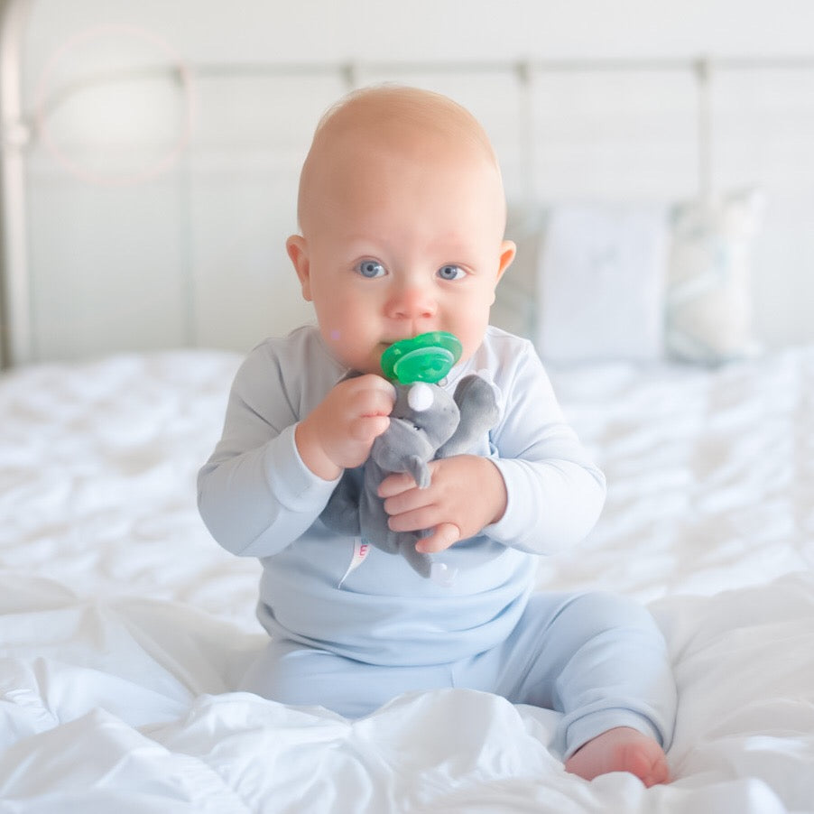 Pacifier Do's and Don'ts: Guide to Safety